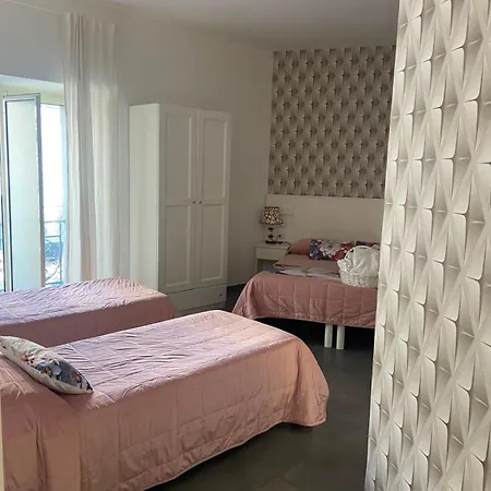 Albatros Suites&rooms * Neapol